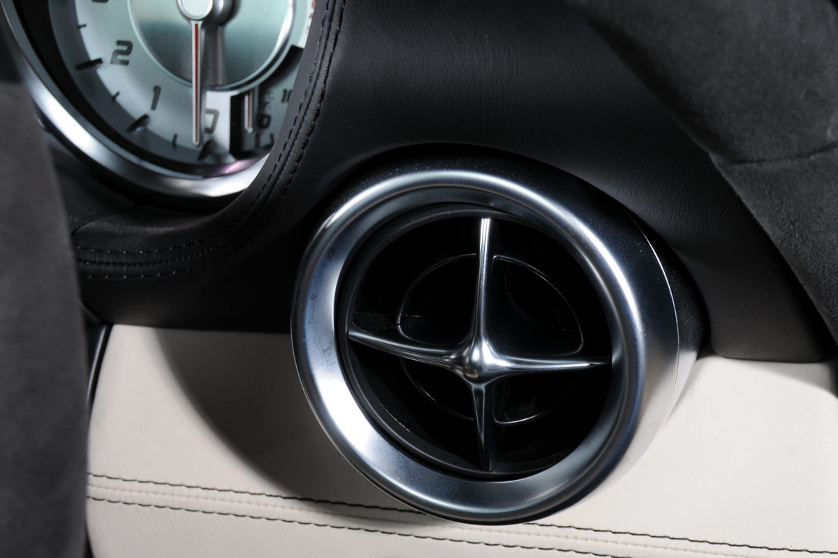 Mercedes SLS AMG detail