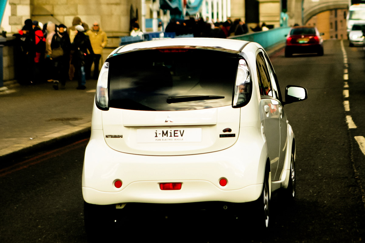 Mitsubishi i-MiEV rear
