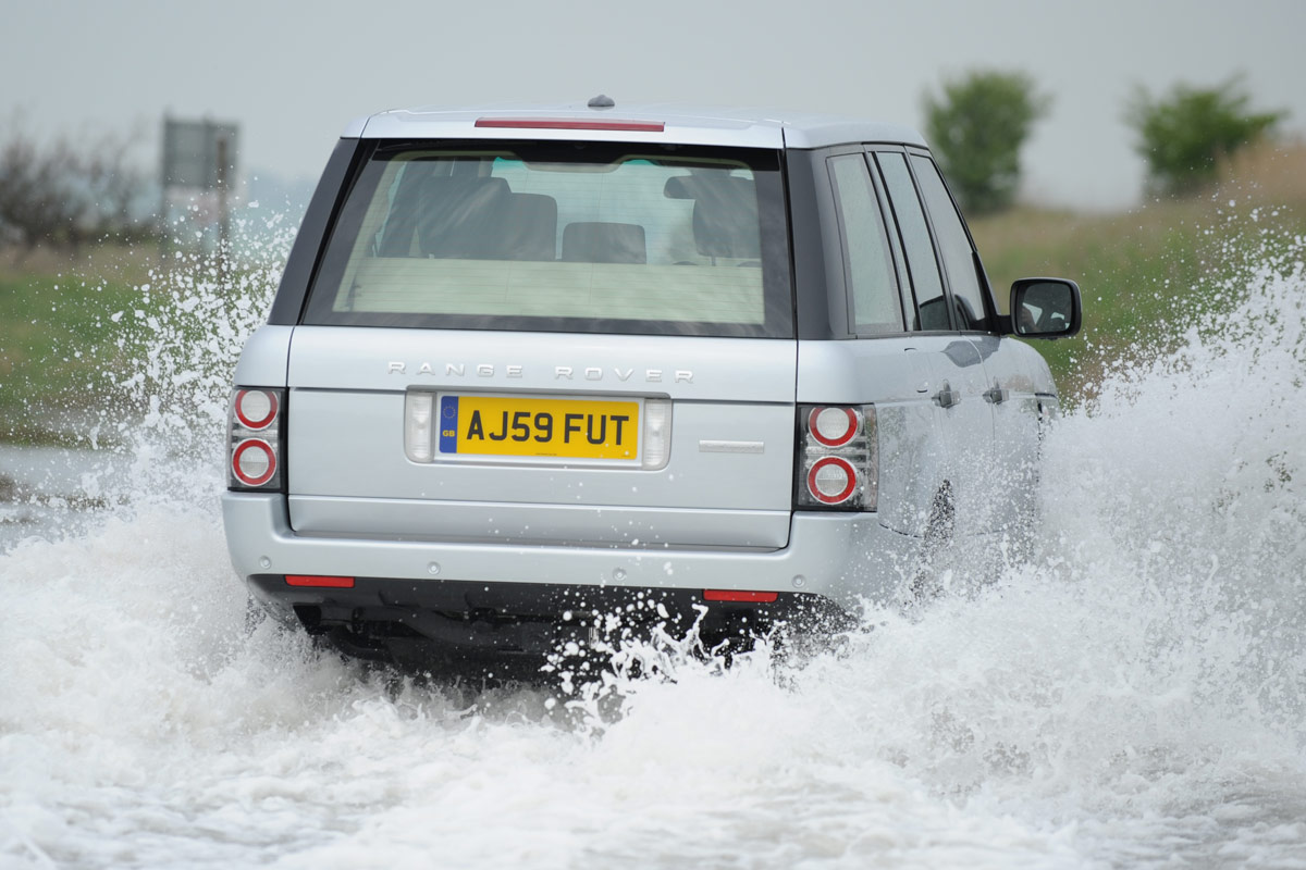Range Rover rear tracking