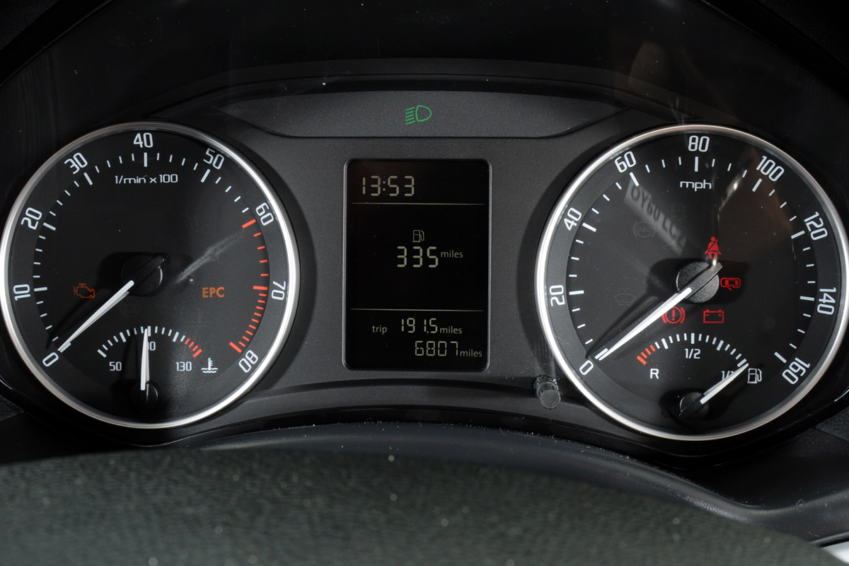 Skoda Octavia Estate dials