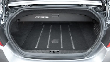 Jaguar XKR Convertible boot