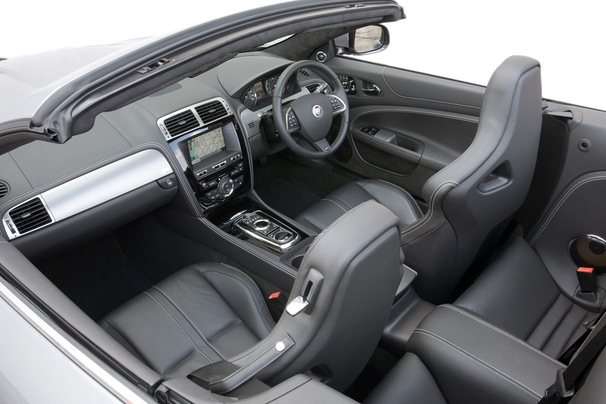 Jaguar XKR Convertible interior