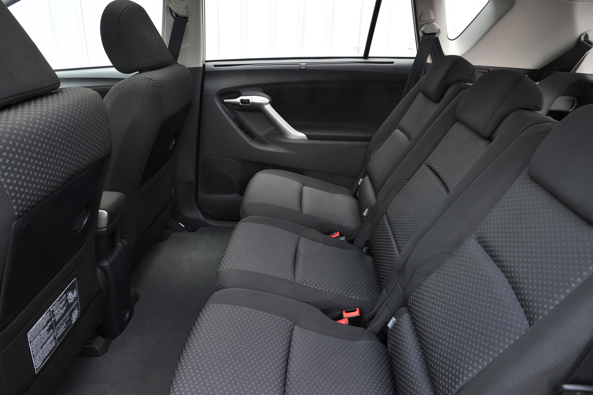 Toyota Verso rear seats