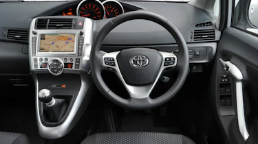 Toyota Verso interior
