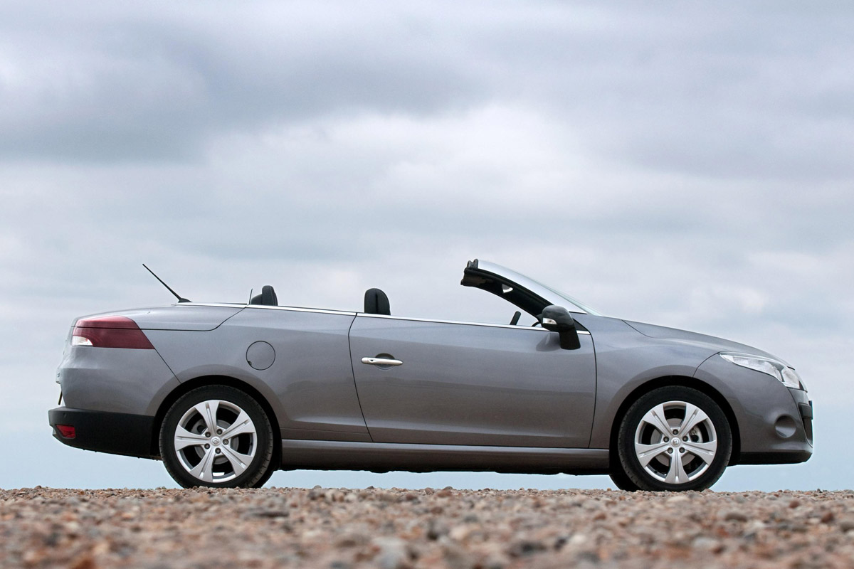 Renault Megane CC profile