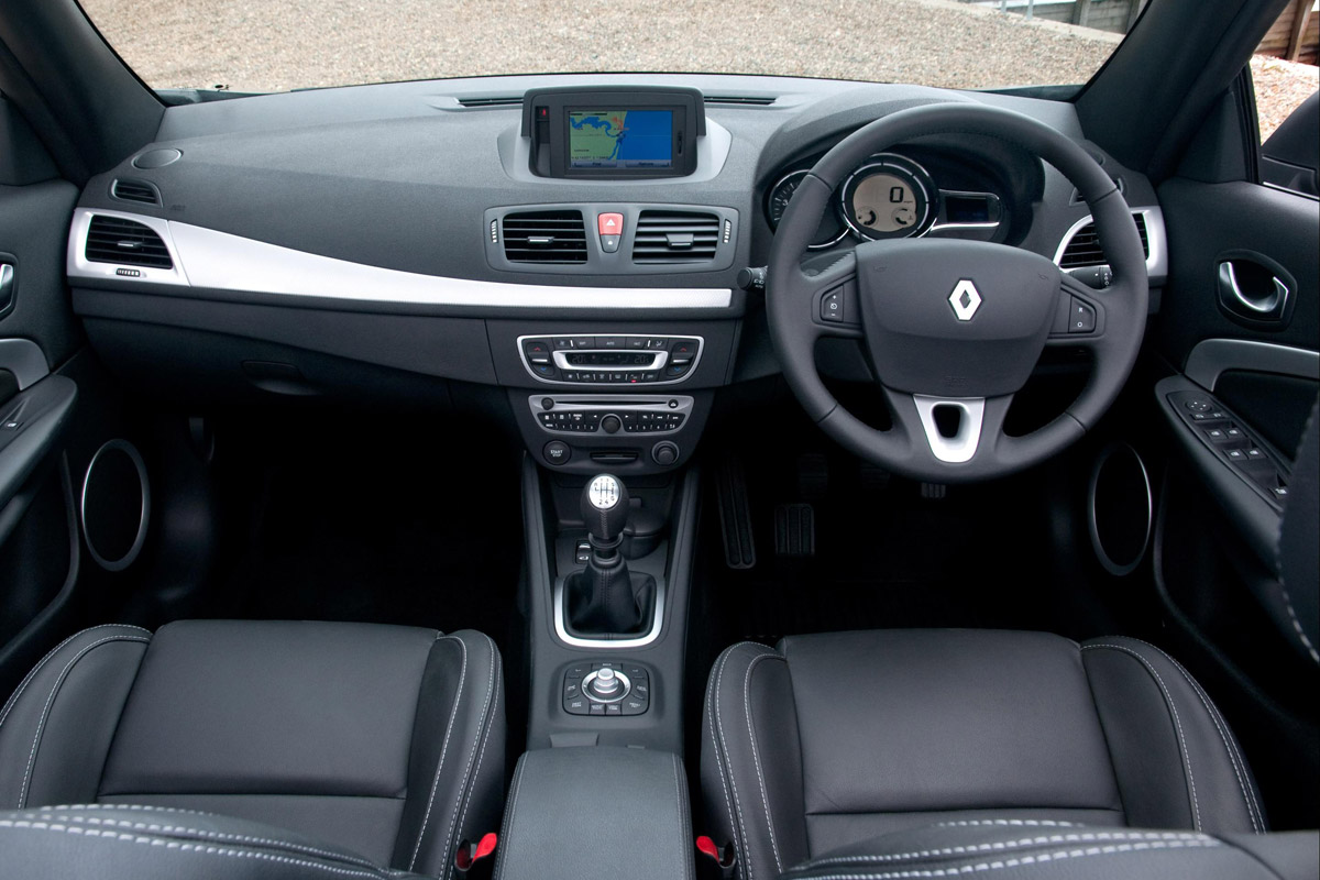 Renault Megane CC interior