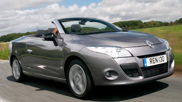 Renault Megane CC front tracking