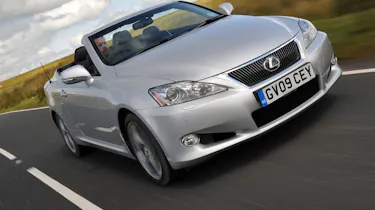 Lexus IS C front tracking