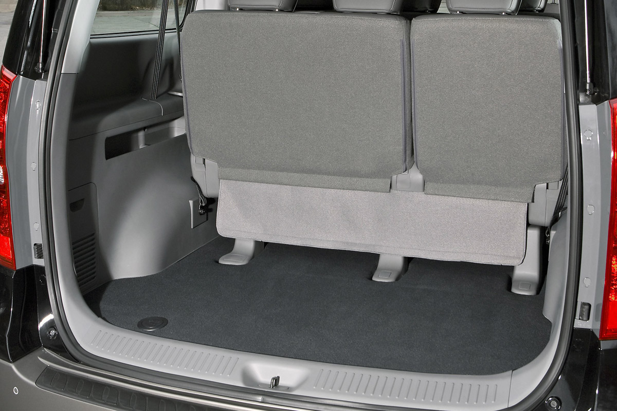 Hyundai i800 boot