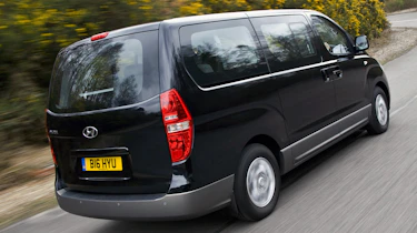 Hyundai i800 rear tracking