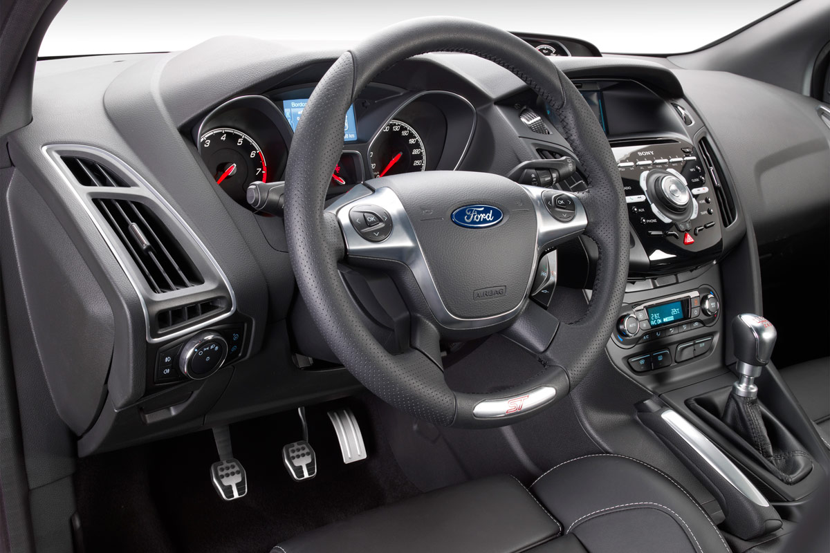 Ford Focus ST Estate dash