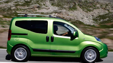Fiat Qubo profile