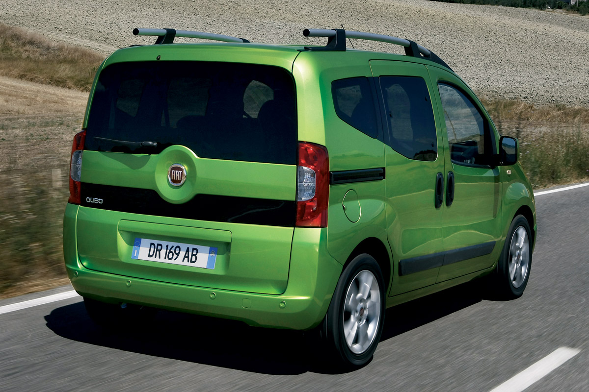 Fiat Qubo rear tracking