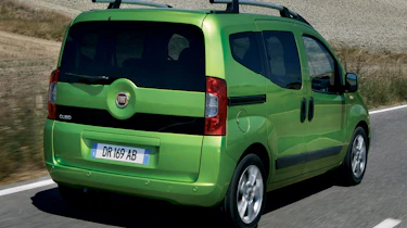 Fiat Qubo rear tracking