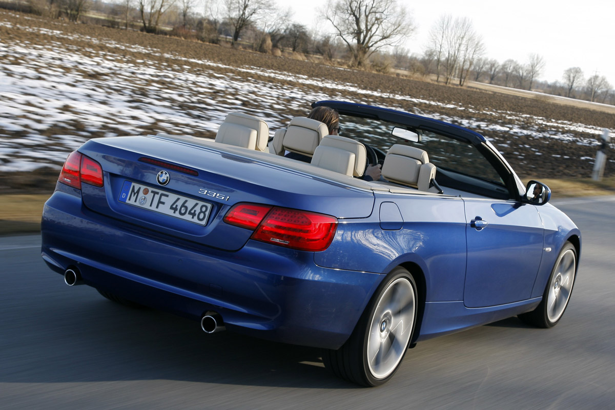 BMW 3 Series Convertible rear tracking
