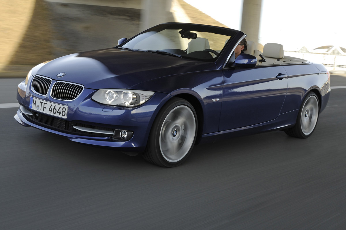 BMW 3 Series Convertible front tracking