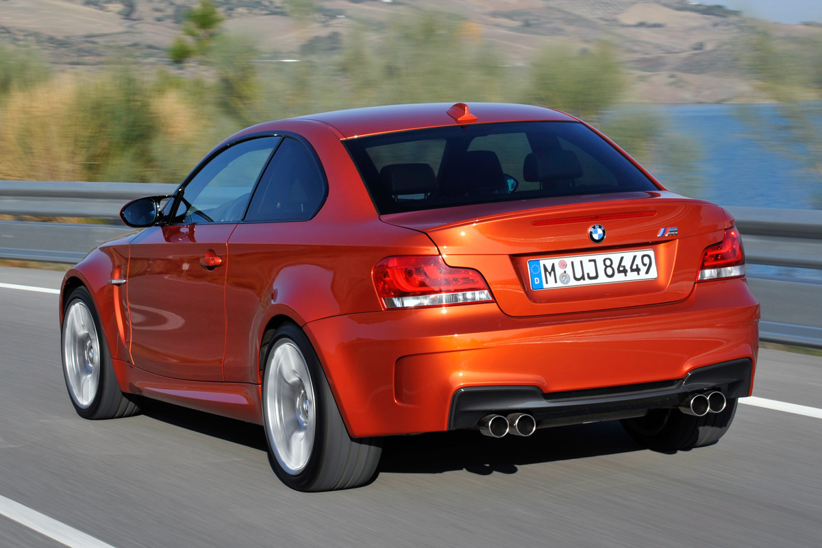 BMW 1 Series M Coupe rear tracking