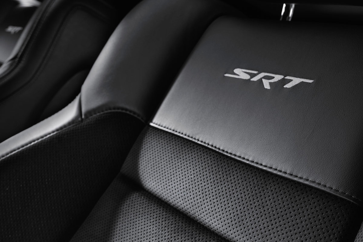 Jeep Grand Cherokee SRT  sport seats