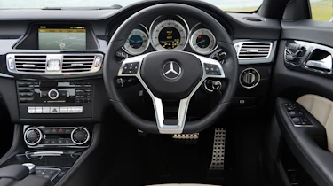 Mercedes CLS 350 CDI dash