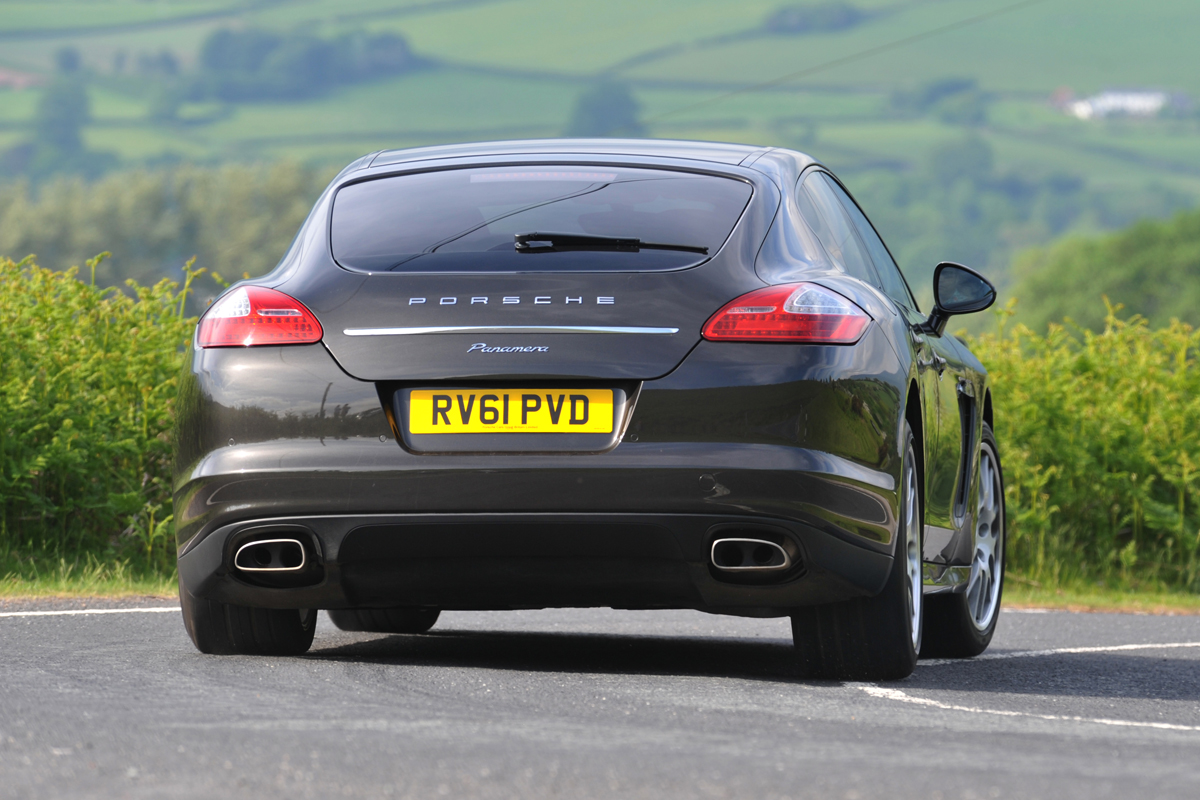 Porsche Panamera rear tracking