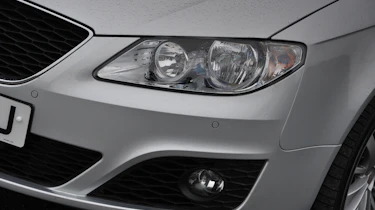 SEAT Exeo ST headlight