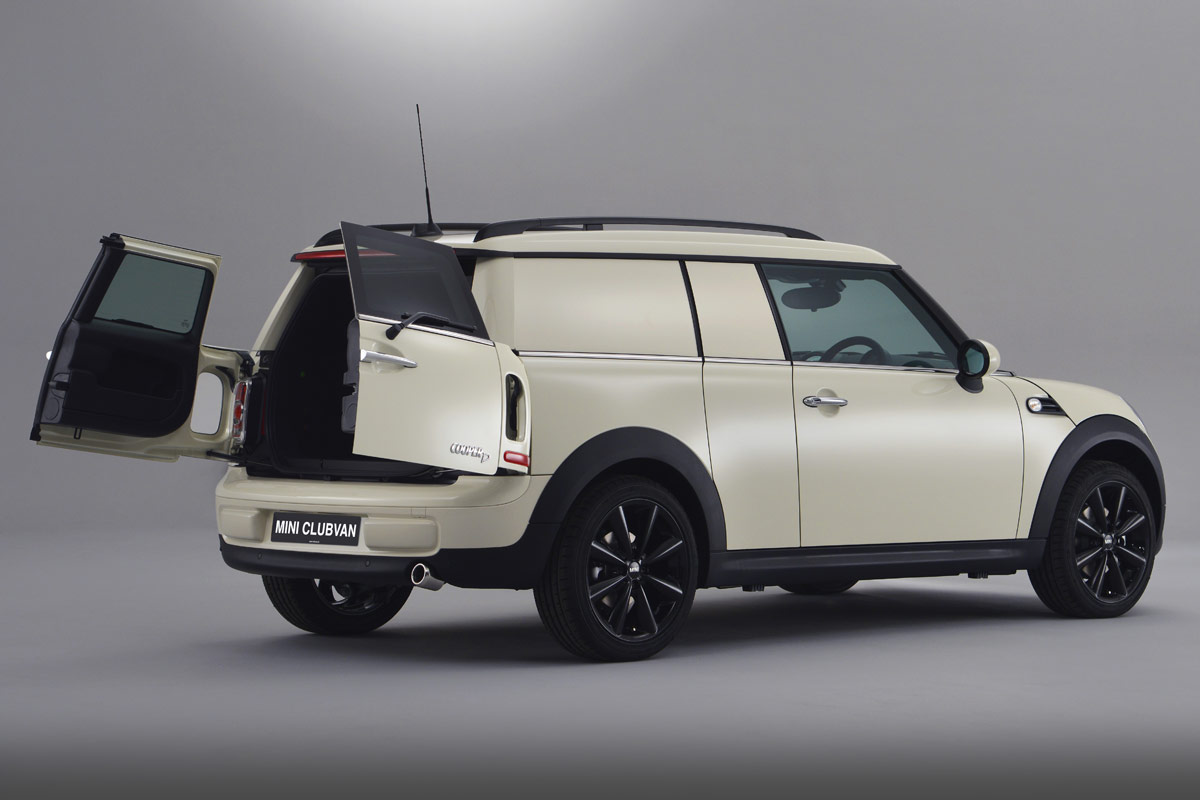 MINI Clubvan rear three-quarters