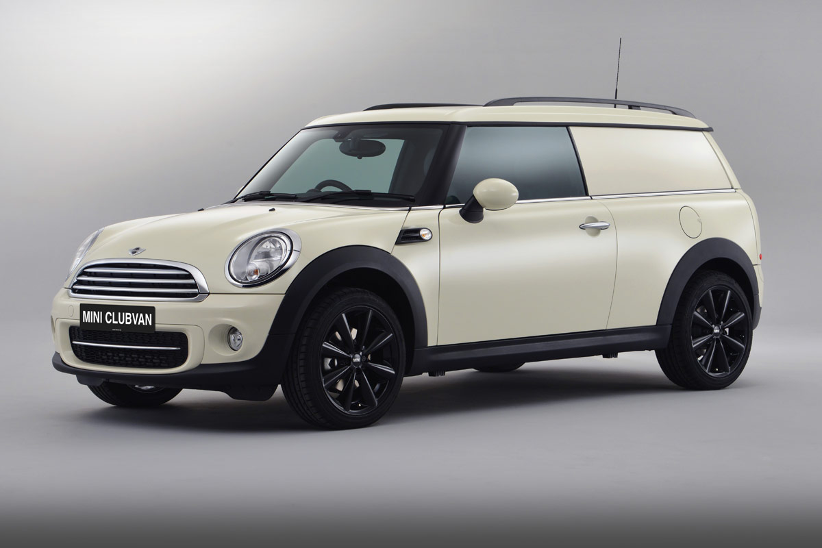 MINI Clubvan front three-quarters