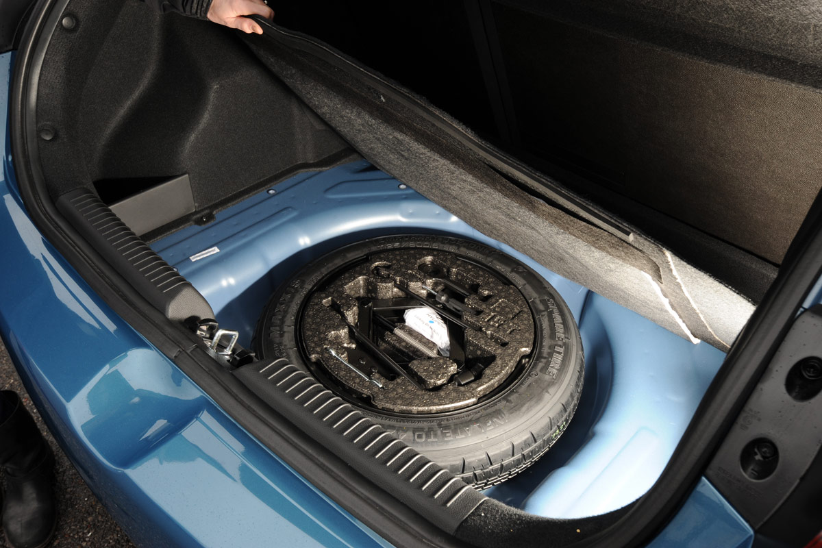 Hyundai i30 spare wheel
