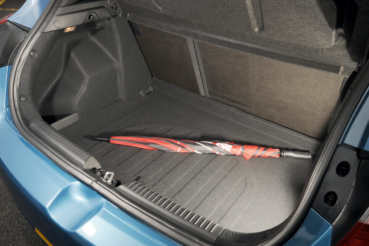 Hyundai i30 boot