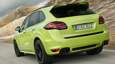Porsche Cayenne GTS rear tracking