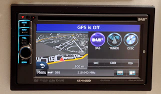 Kenwood DNX4210DAB stereo