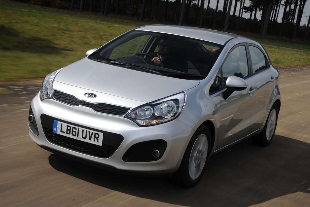 Kia Rio front tracking