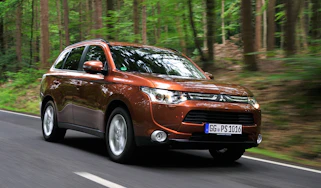 Mitsubishi Outlander front tracking