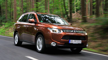 Mitsubishi Outlander front tracking