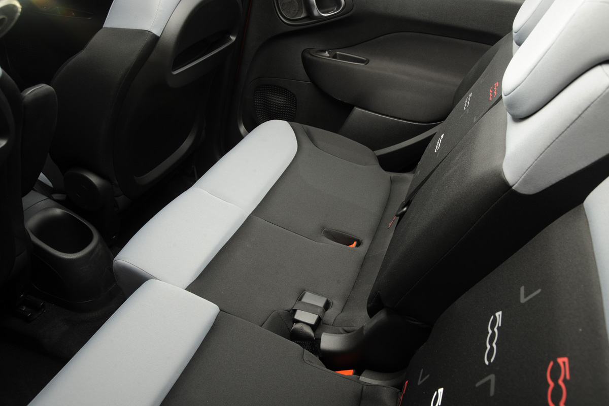 Fiat 500L sliding seat