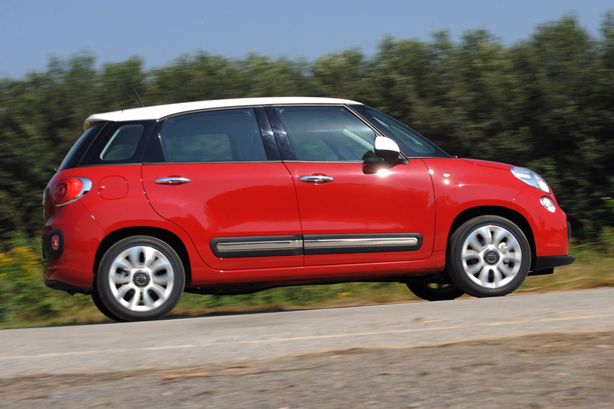 Fiat 500L profile
