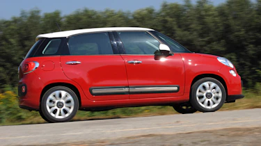 Fiat 500L profile