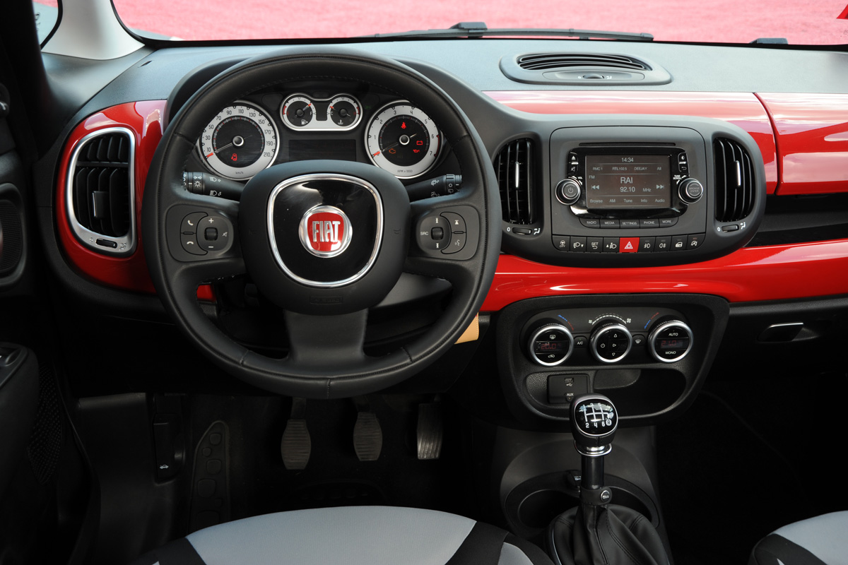 Fiat 500L interior