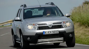 Dacia Duster front cornering