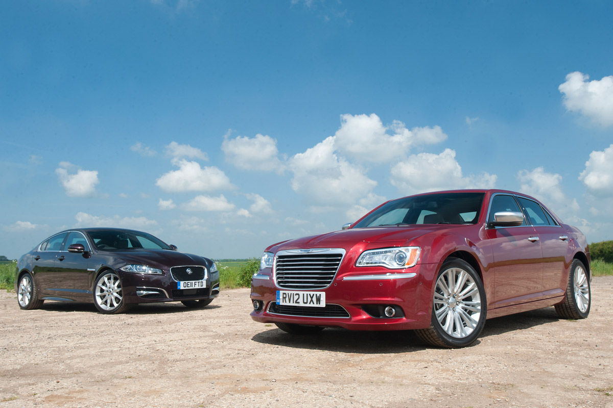 Chrysler 300C vs Jaguar XF