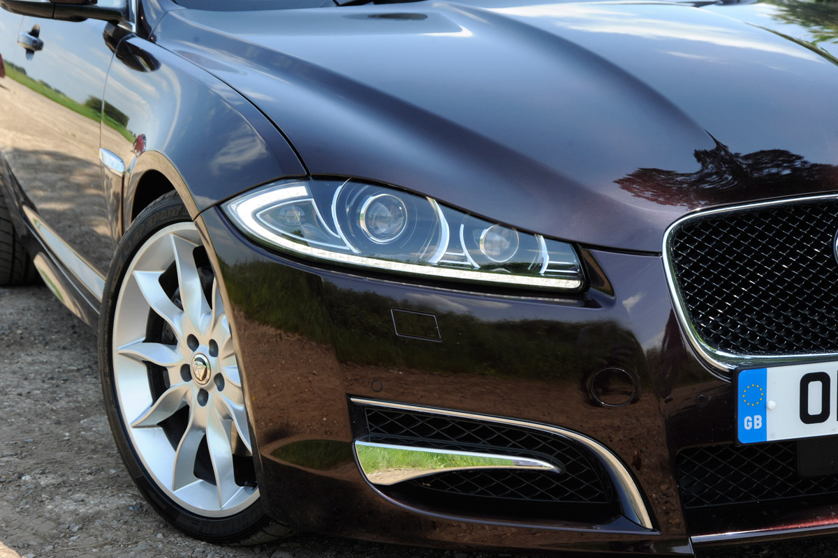 Jaguar XF front detail