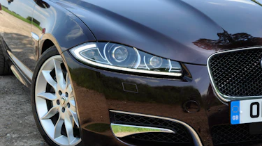 Jaguar XF front detail