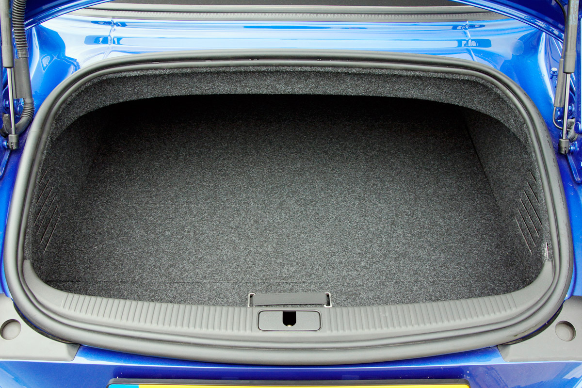 Audi TT RS Roadster boot