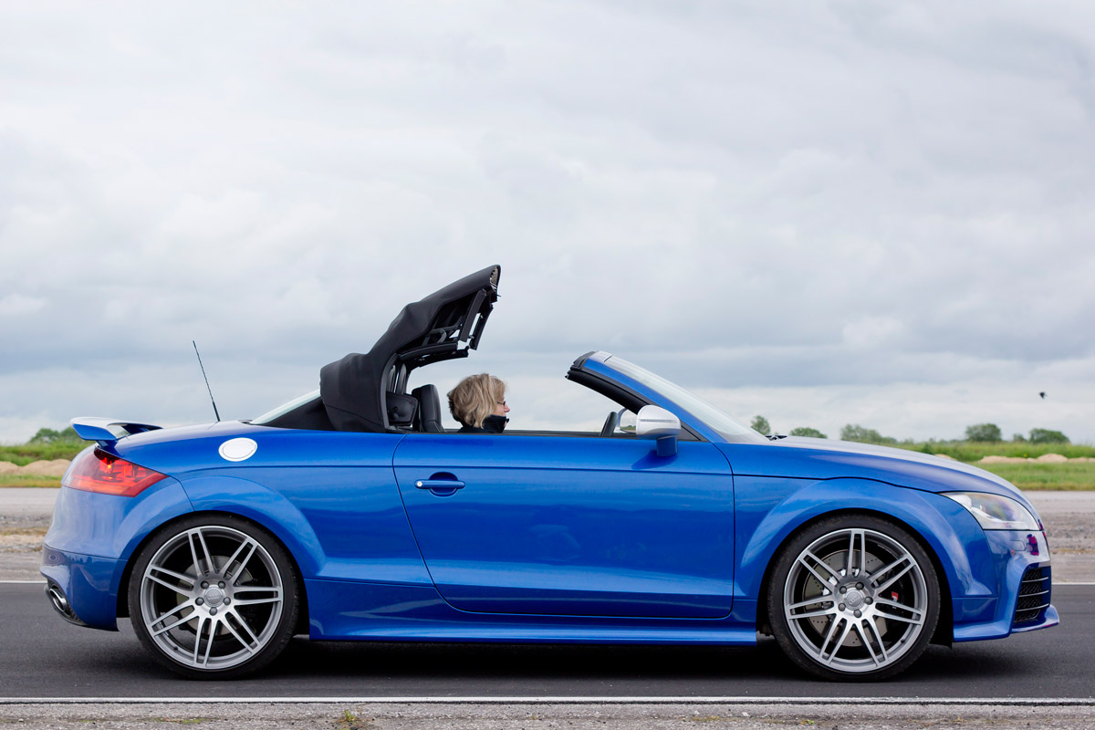 Audi TT RS Roadster roof