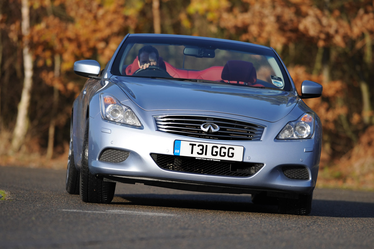 Infiniti G37 front