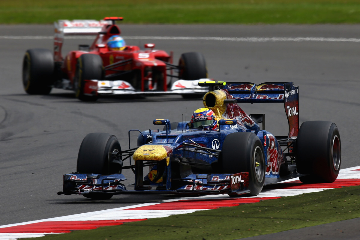Mark Webber ahead of Fernando Alonso