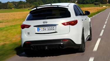 Infiniti FX Vettel rear tracking