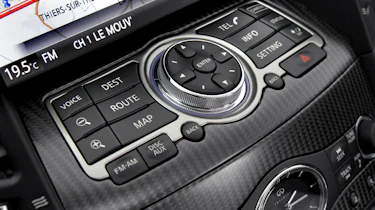 Infiniti FX Vettel interior detail
