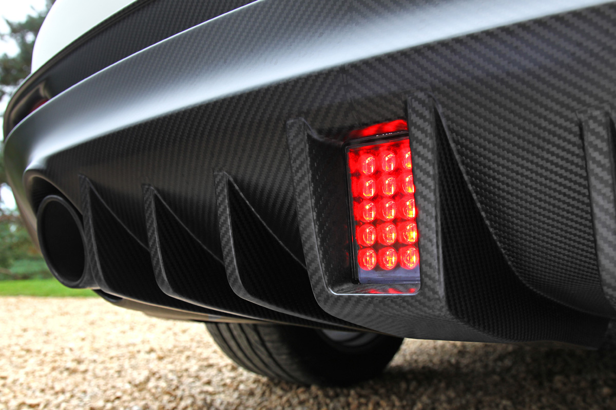 Infiniti FX Vettel fog light detail