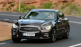 Infiniti Q50 front cornering